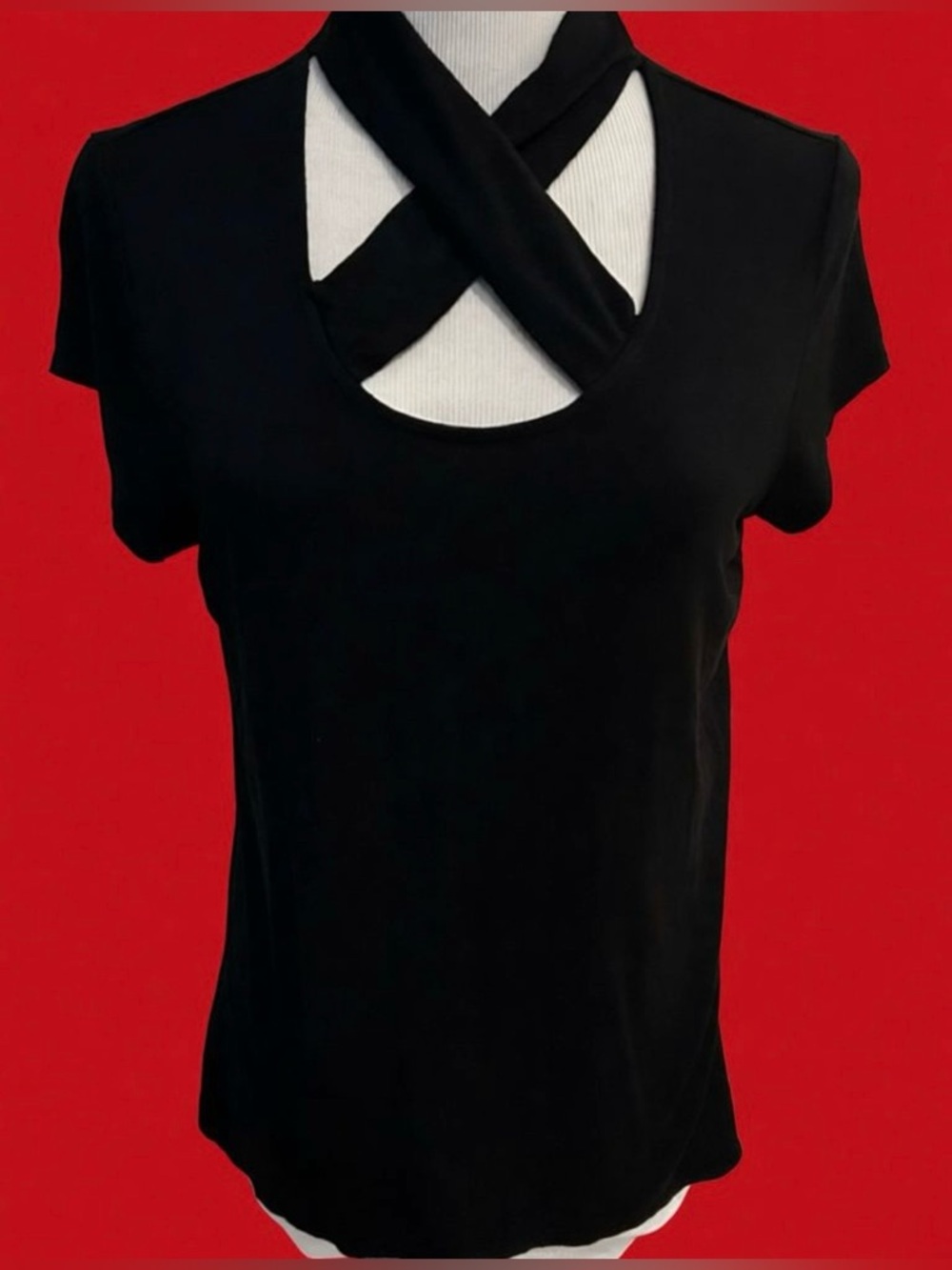 Cable & Gauge Black Cross-Neck Short Sleeve Tee